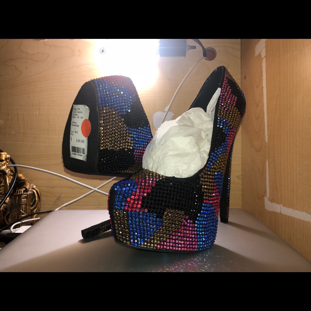 Steve Madden Dyvinal Platform Pump / Size 6.5